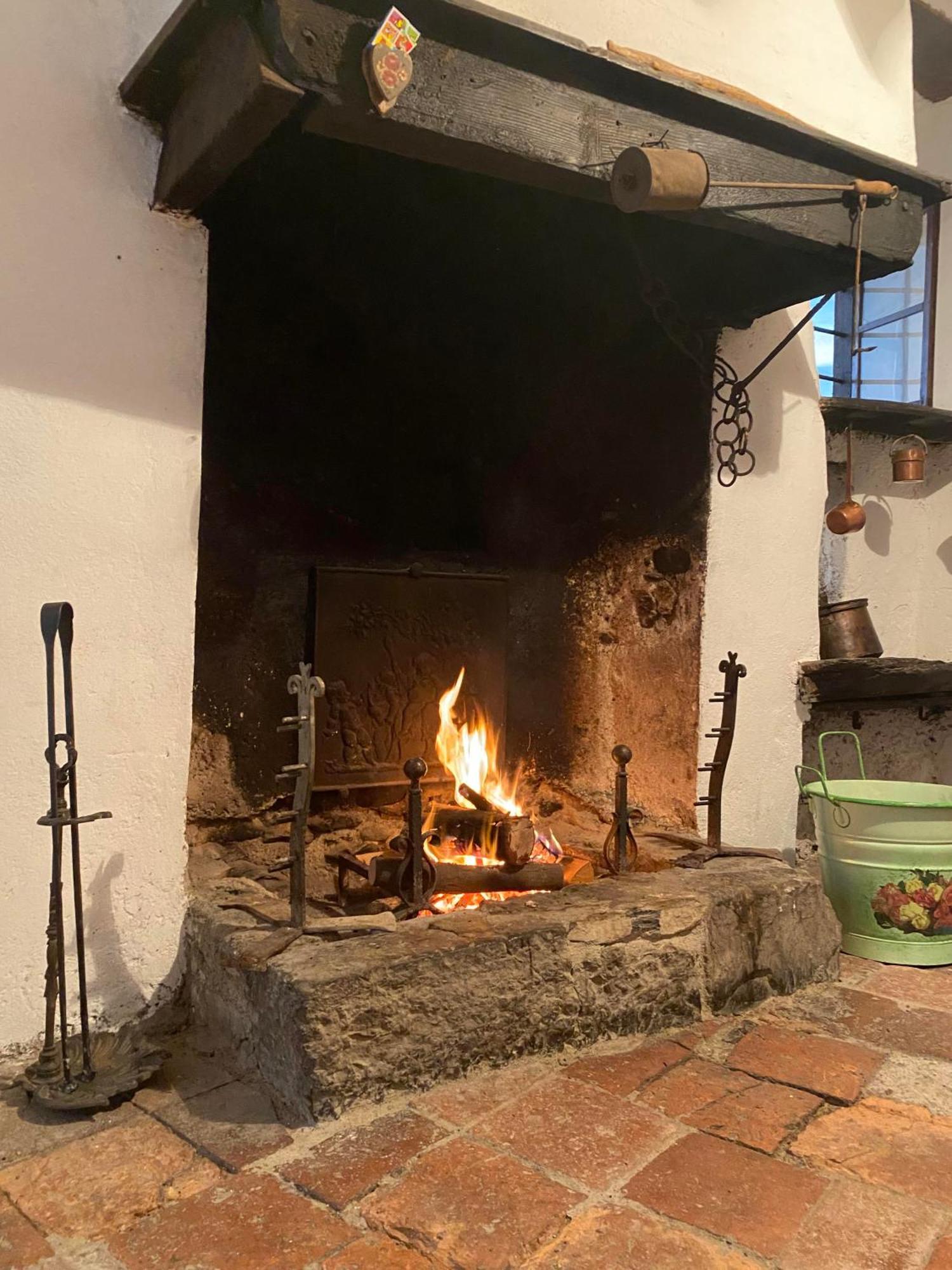 Casa Nel Centro Storico Di Borno Villa Luaran gambar